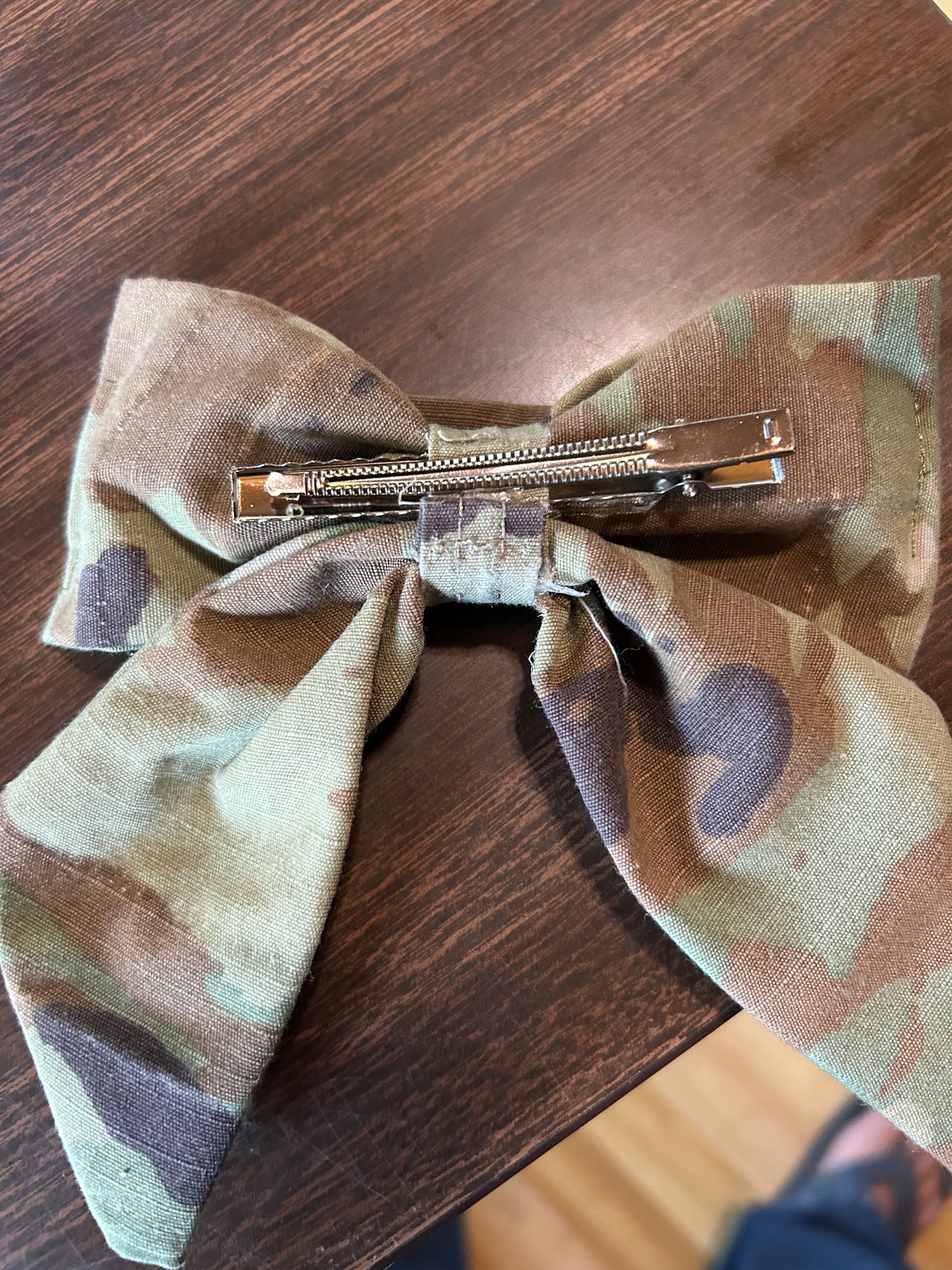 Sailor Bow | Personalized Army Keepsake